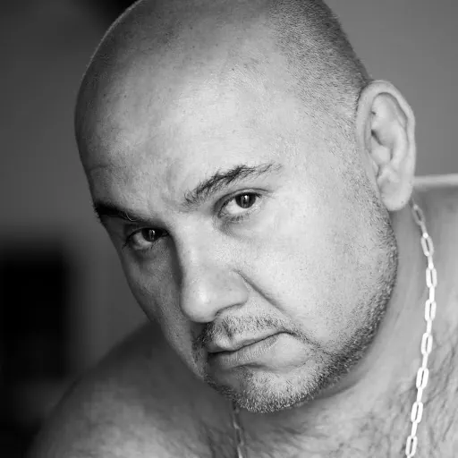 Anoushiravan Narvani