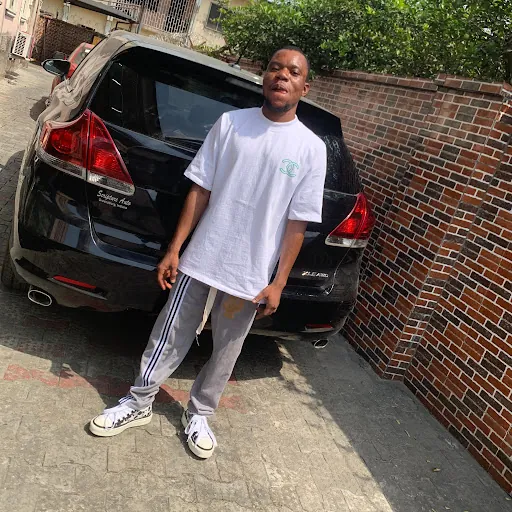 Echuno Emmanuel (Zubby cubana)