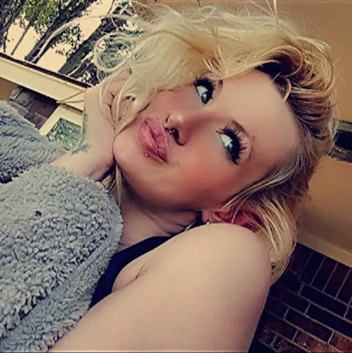 summer Nicole (— s.)