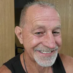 Richard Cooke (Chris)