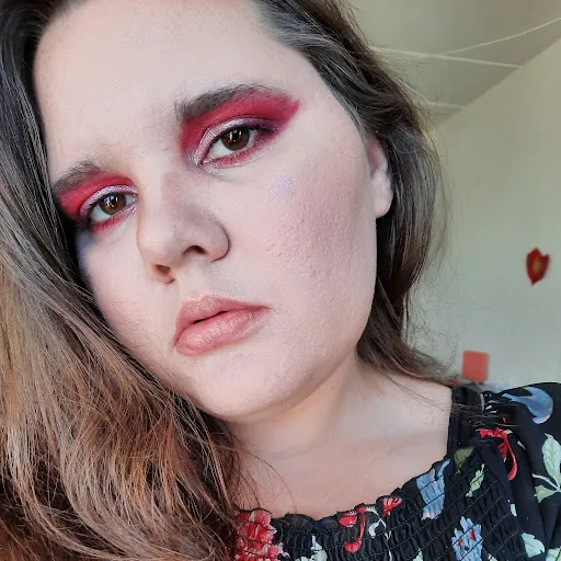 Karalee Shotola (karaleecupcake)