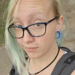 Samantha Flint-Close