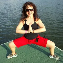 Robyn Hurst (Vessels of Clay Yoga)