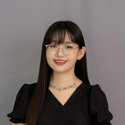 Strauz Freesia Simong