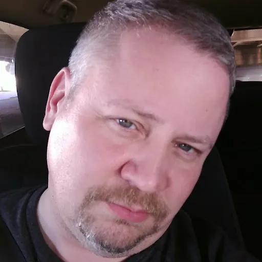 Robert “David” Vallecillo