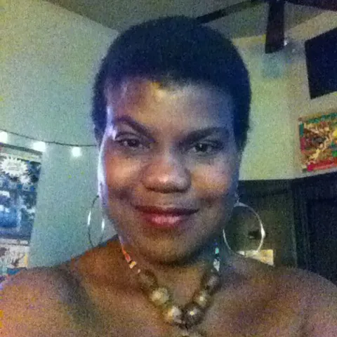 Edith “Jetset Jezebel” Giles