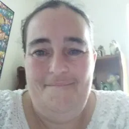 Sarah Ostrowski-Joncas