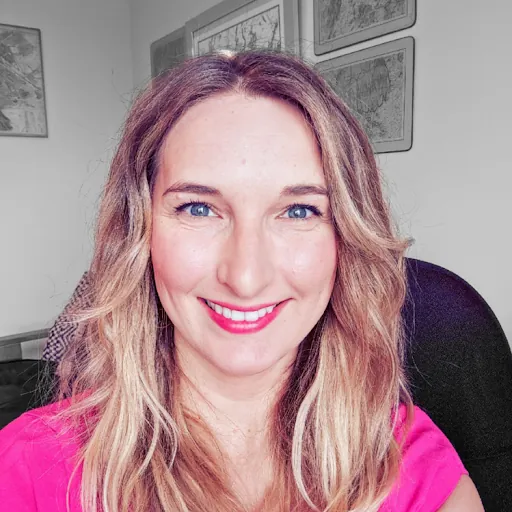 Kate Fisher (The Neatist)